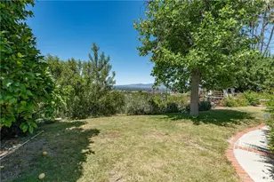 18070 Boris Dr, Encino, CA 91316 - Photo 29