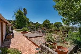 18070 Boris Dr, Encino, CA 91316 - Photo 27
