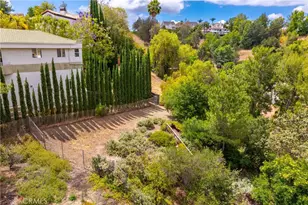 4776 Excelente Dr, Woodland Hills, CA 91364 - Photo 25