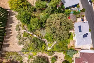 4776 Excelente Dr, Woodland Hills, CA 91364 - Photo 27