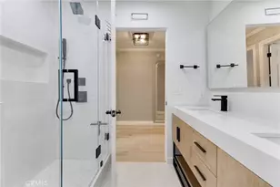 6008 N Pointe Pl, Woodland Hills, CA 91367 - Photo 35