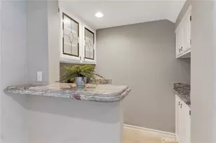 6008 N Pointe Pl, Woodland Hills, CA 91367 - Photo 11