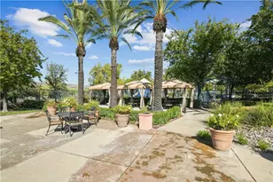 27988 Red Pine Ct, Valencia, CA 91354 - Photo 51