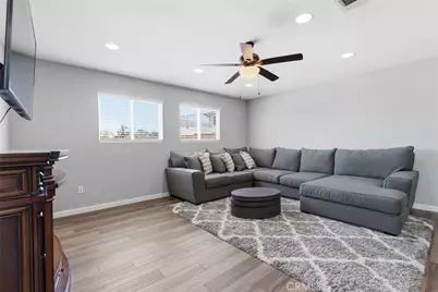 15626 Poppyseed, Canyon Country, CA 91387 - Photo 23