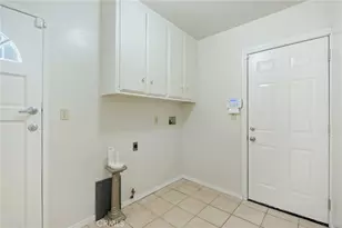 17601 Arvida Dr, Granada Hills, CA 91344 - Photo 31