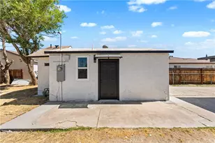 45040 Redwood Ave, Lancaster, CA 93534 - Photo 45