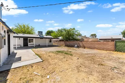 45040 Redwood Avenue, Lancaster, CA 93534 - Photo 43