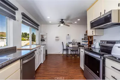 19716 Avenue Of The Oaks, Newhall, CA 91321 - Photo 11