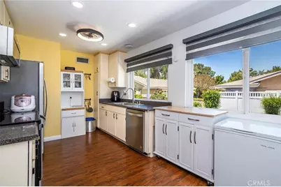 19716 Avenue Of The Oaks, Newhall, CA 91321 - Photo 9