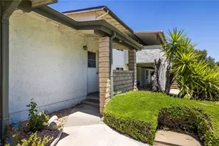 19716 Ave Of The Oaks, Newhall, CA 91321 - Photo 17