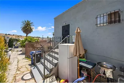 2215 Parkside Avenue, Los Angeles, CA 90031 - Photo 27