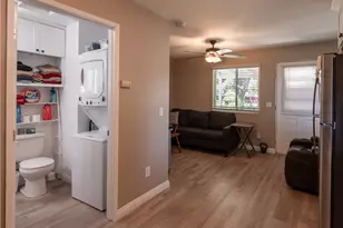 23947 Race St, Newhall, CA 91321 - Photo 7
