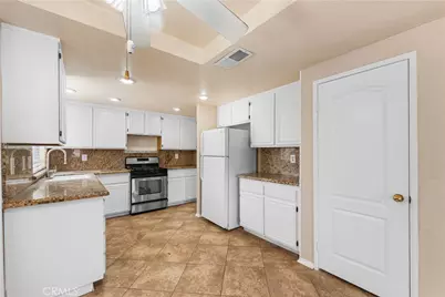 43652 Andale, Lancaster, CA 93535 - Photo 19