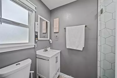 8033 Darby Avenue, Reseda, CA 91335 - Photo 19