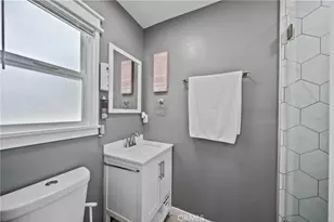 8033 Darby Ave, Reseda, CA 91335 - Photo 19