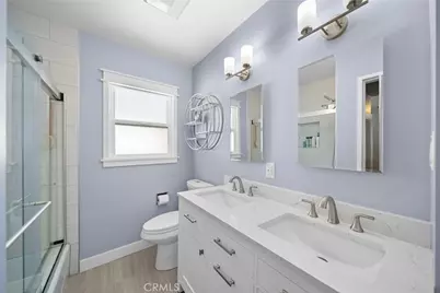 8033 Darby Avenue, Reseda, CA 91335 - Photo 23