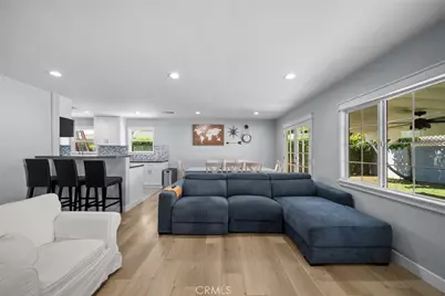 8033 Darby Avenue, Reseda, CA 91335 - Photo 3