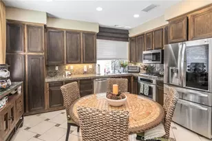 28318 Santa Catarina, Saugus, CA 91350 - Photo 9