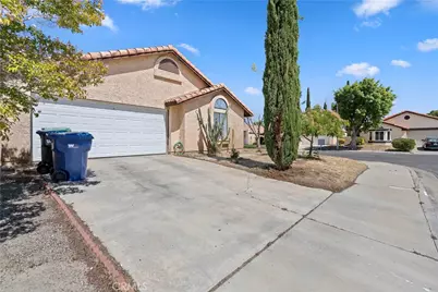 37513 Rosewood, Palmdale, CA 93550 - Photo 3