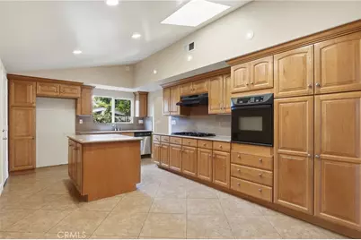 20434 Clark, Woodland Hills, CA 91367 - Photo 9