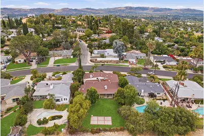 20434 Clark, Woodland Hills, CA 91367 - Photo 23