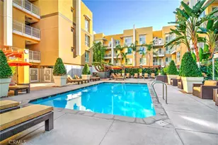 21301 Erwin St, Woodland Hills, CA 91367 - Photo 37