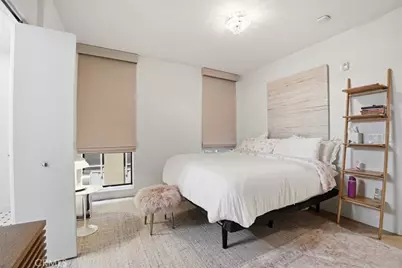 21301 Erwin Street #545, Woodland Hills, CA 91367 - Photo 13