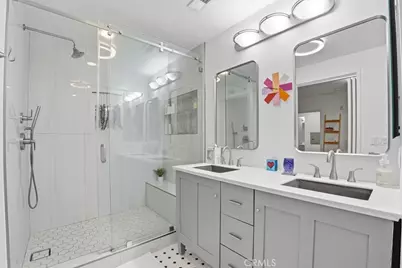 21301 Erwin Street #545, Woodland Hills, CA 91367 - Photo 17