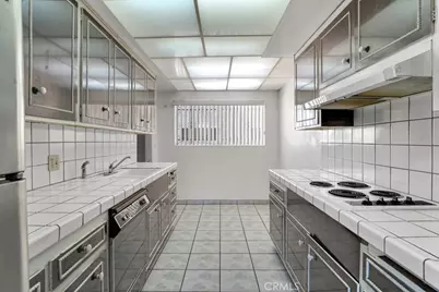 7560 Hollywood Boulevard #110, Los Angeles, CA 90046 - Photo 15