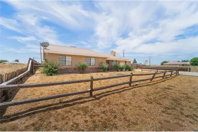 10348 Peach Ave, California City, CA 93505 - Photo 25