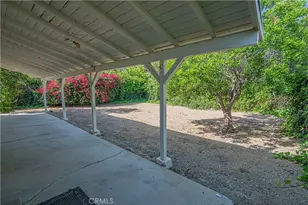 21516 Villena, Woodland Hills, CA 91364 - Photo 13