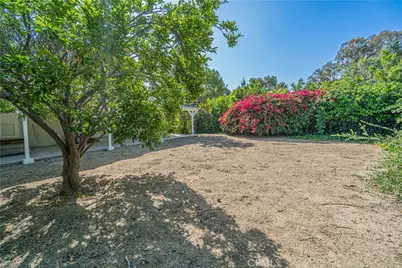 21516 Villena, Woodland Hills, CA 91364 - Photo 15