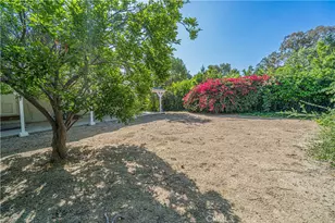 21516 Villena, Woodland Hills, CA 91364 - Photo 15