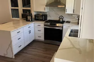 21435 Golondrina St, Woodland Hills, CA 91364 - Photo 11
