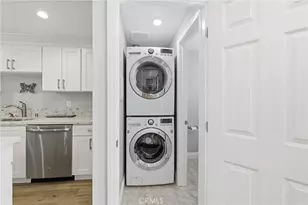 16717 Vanowen St, Van Nuys, CA 91406 - Photo 7
