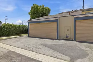 16717 Vanowen St, Van Nuys, CA 91406 - Photo 25