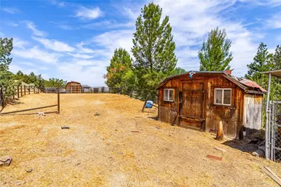 31751 Lake Meadow Road, Acton, CA 93510 - Photo 45