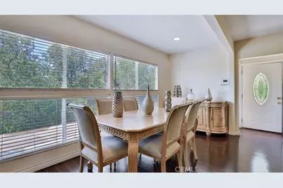 10058 Sunland Boulevard, Sunland, CA 91040 - Photo 11