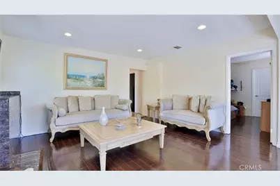 10058 Sunland Boulevard, Sunland, CA 91040 - Photo 5