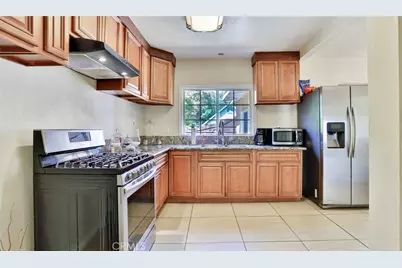 10058 Sunland Boulevard, Sunland, CA 91040 - Photo 13