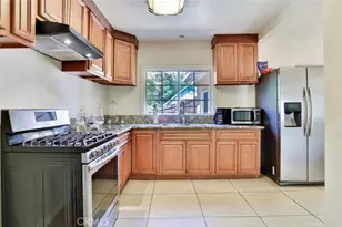 10058 Sunland Blvd, Sunland, CA 91040 - Photo 13