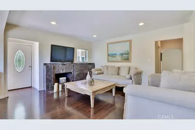 10058 Sunland Boulevard, Sunland, CA 91040 - Photo 7
