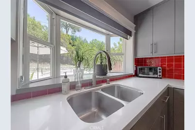 5856 Greenview Rd, Calabasas, CA 91302 - Photo 13