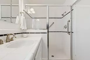 5728 Larryan, Woodland Hills, CA 91367 - Photo 17