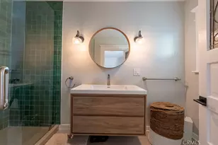 2283 W 25th St, Los Angeles, CA 90018 - Photo 15