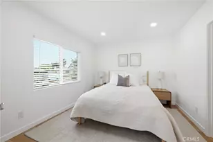 17420 Collins St, Encino, CA 91316 - Photo 13