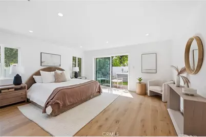 17420 Collins Street, Encino, CA 91316 - Photo 9