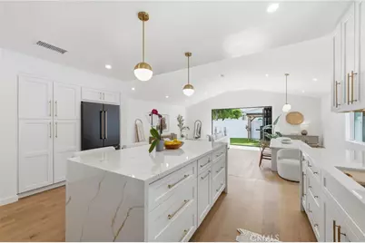 17420 Collins Street, Encino, CA 91316 - Photo 7