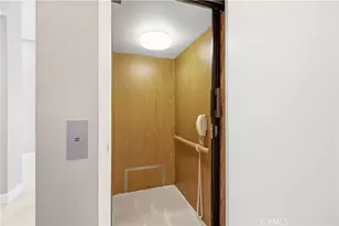 22557 Uhea, Woodland Hills, CA 91364 - Photo 13