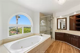 22557 Uhea, Woodland Hills, CA 91364 - Photo 17